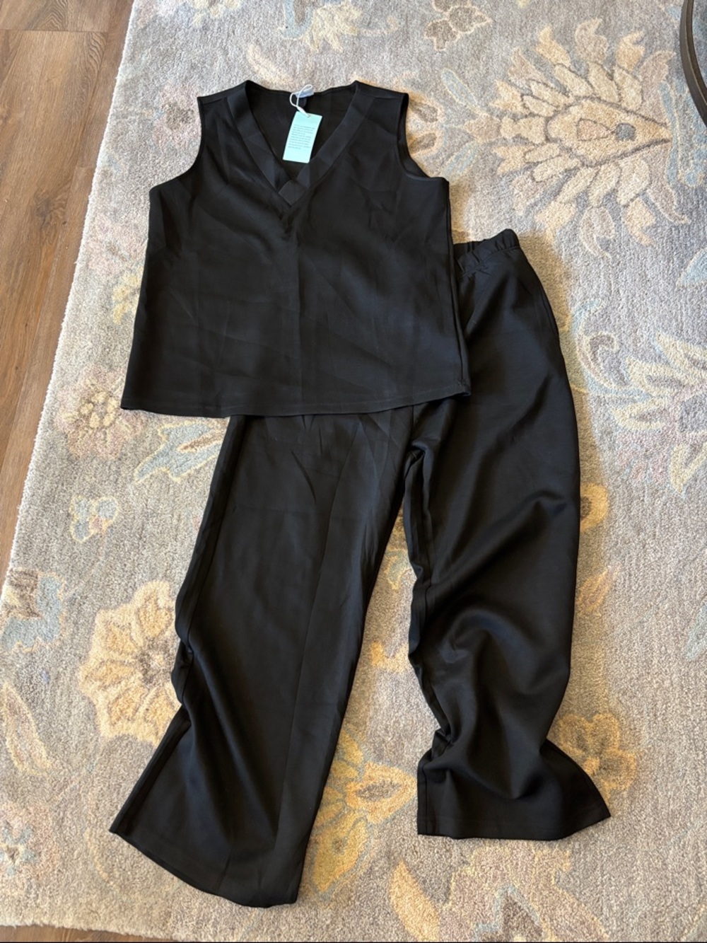Sleeveless V-Neck Wide-Leg Jumpsuit Set in Black